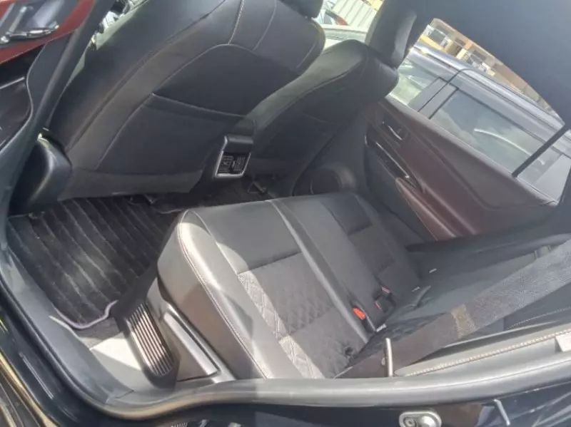 Toyota Harrier   - 2018
