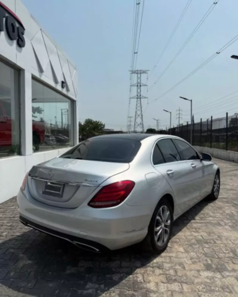 Mercedes-Benz C 300   - 2015