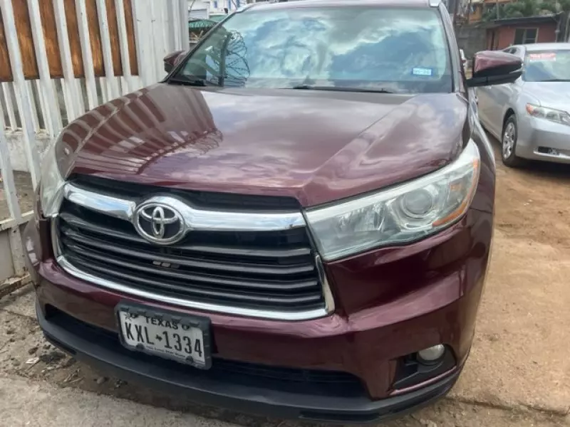 Toyota Highlander   - 2015