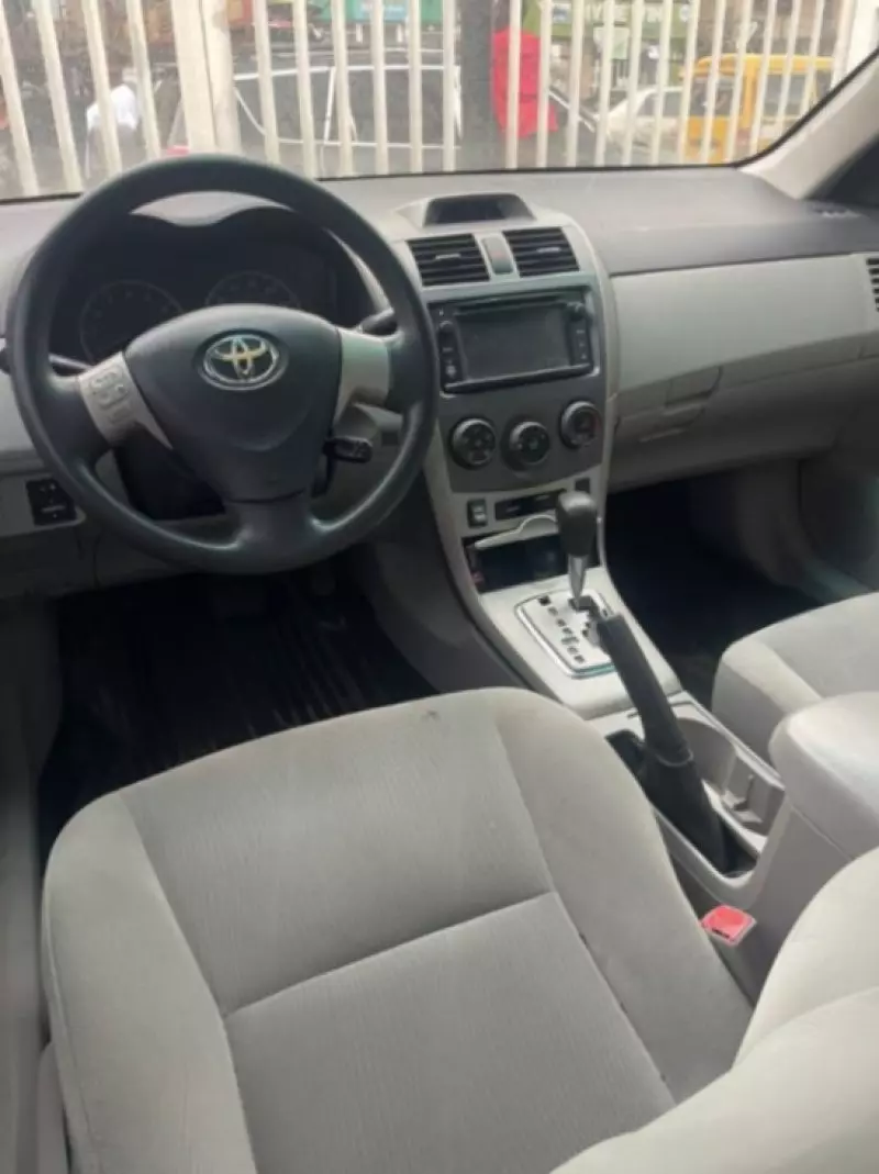 Toyota Corolla   - 2013