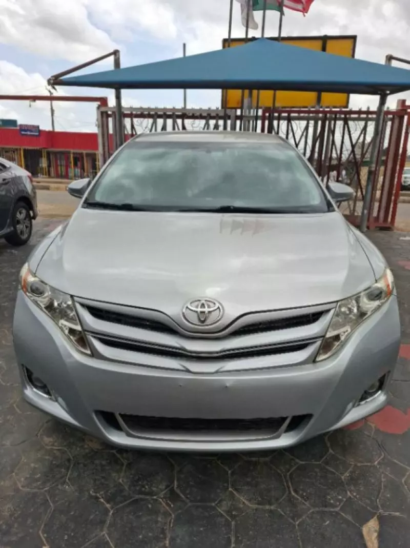 Toyota Venza   - 2016