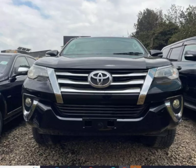 Toyota Fortuner   - 2016