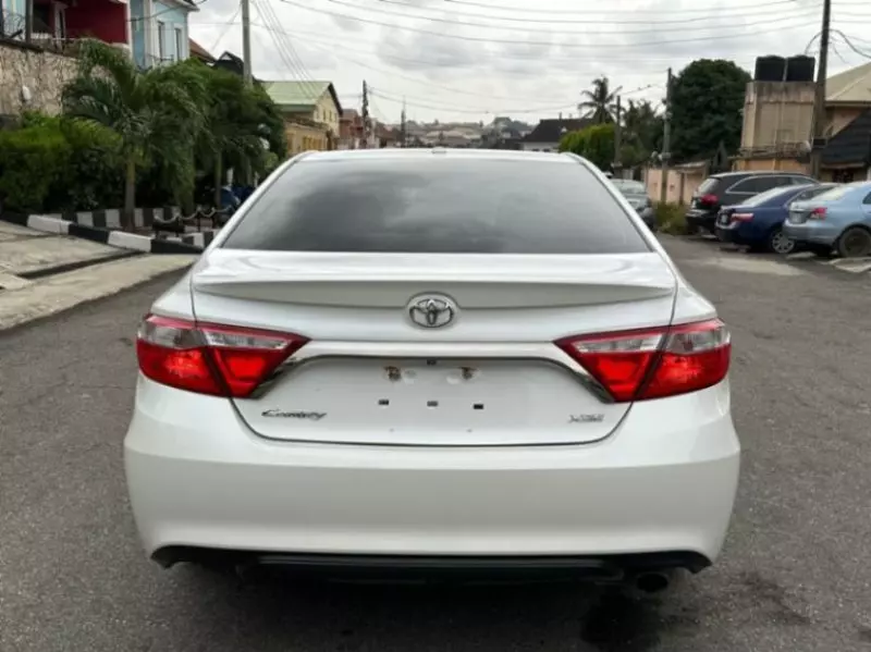 Toyota Camry   - 2015