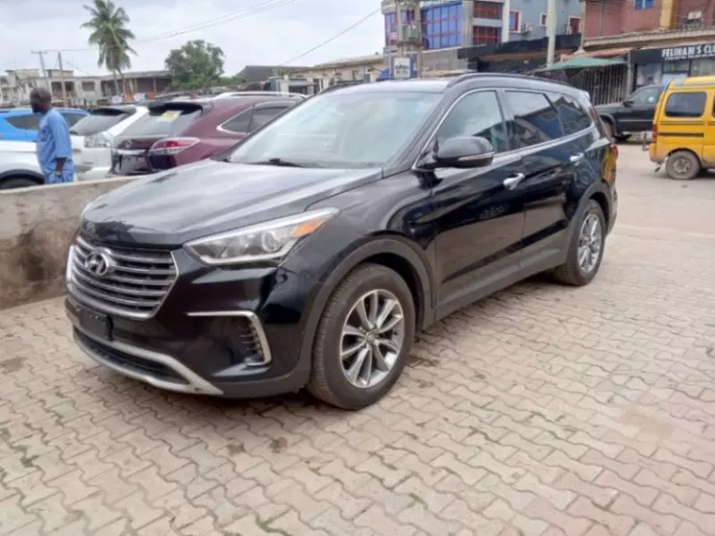 Hyundai Santa Fe   - 2018