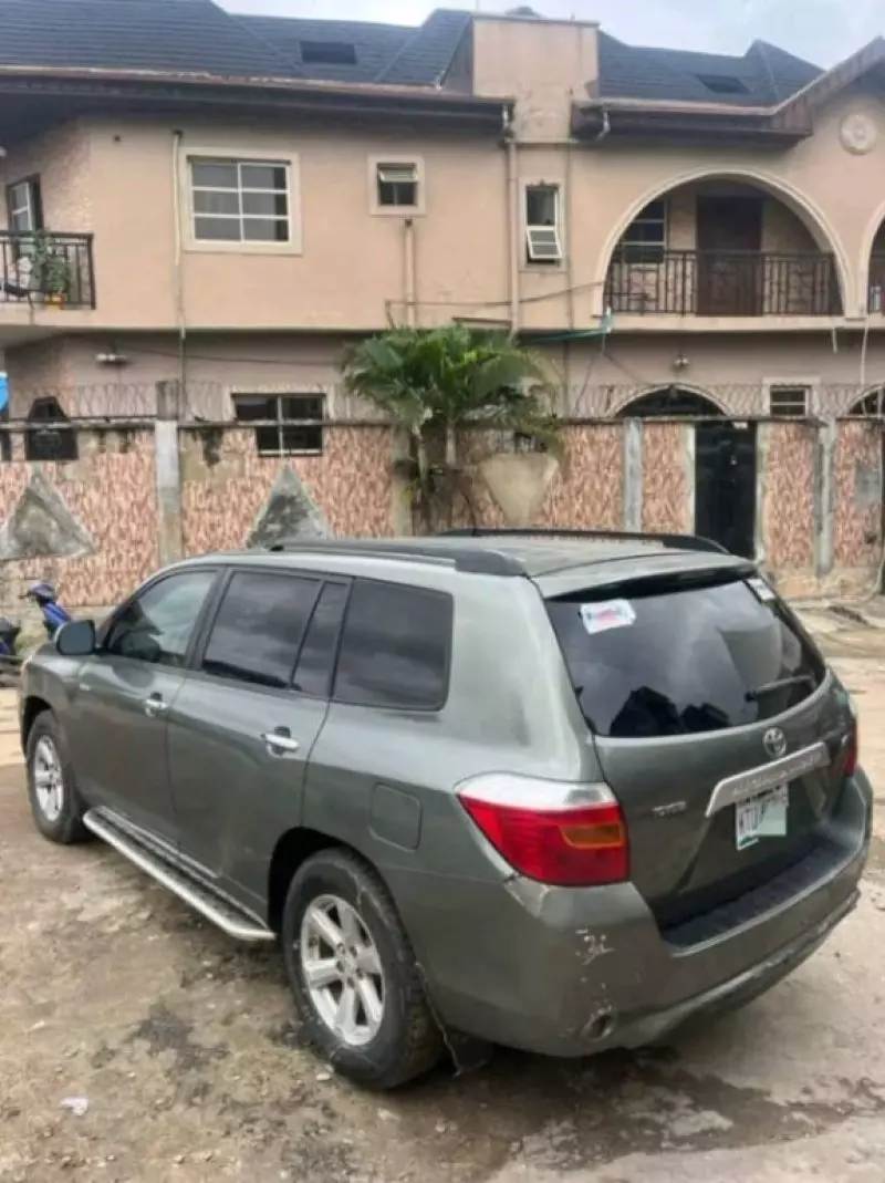 Toyota Highlander   - 2009