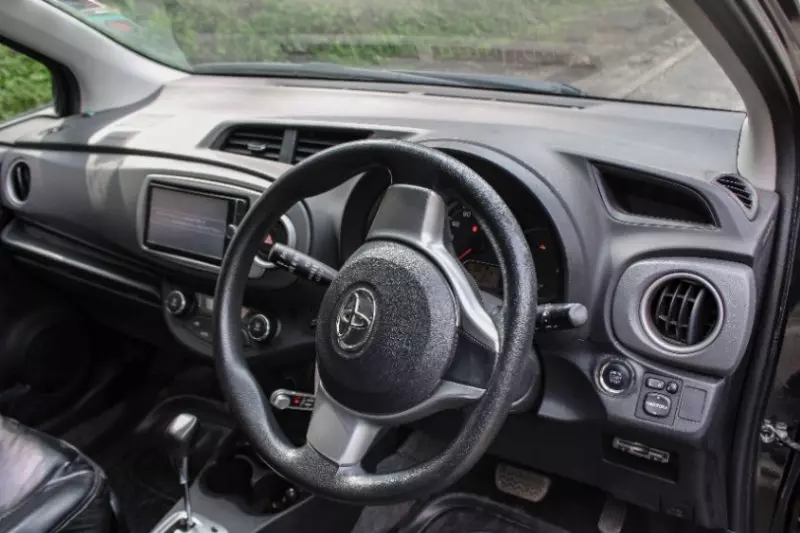 Toyota Vitz   - 2014