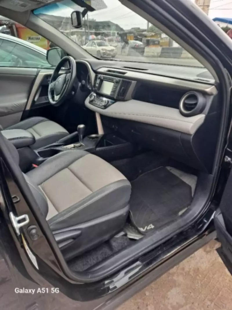 Toyota RAV4   - 2013