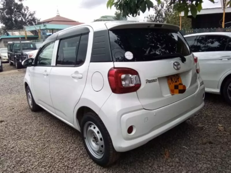 Toyota Passo   - 2017