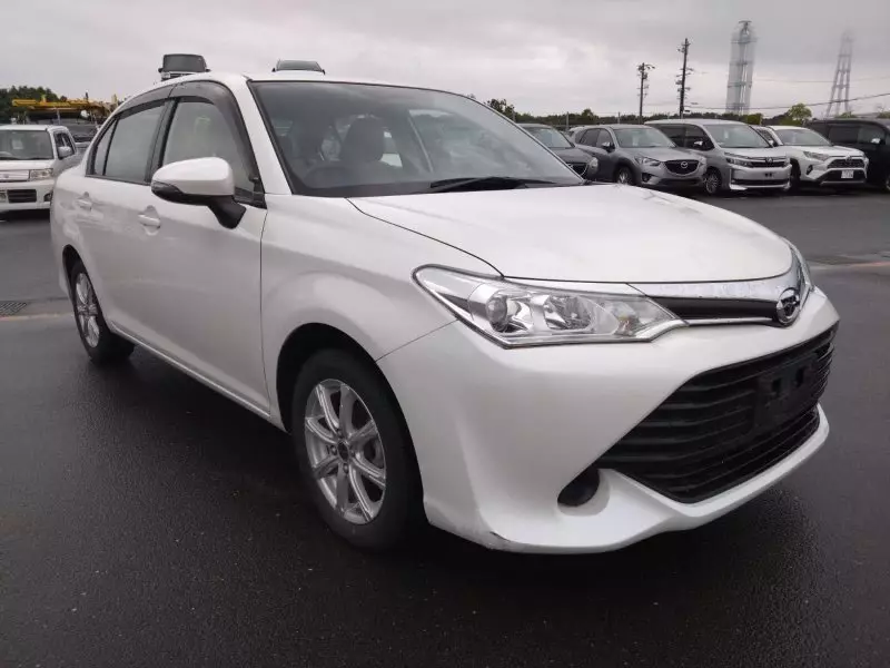 Toyota Axio    - 2016