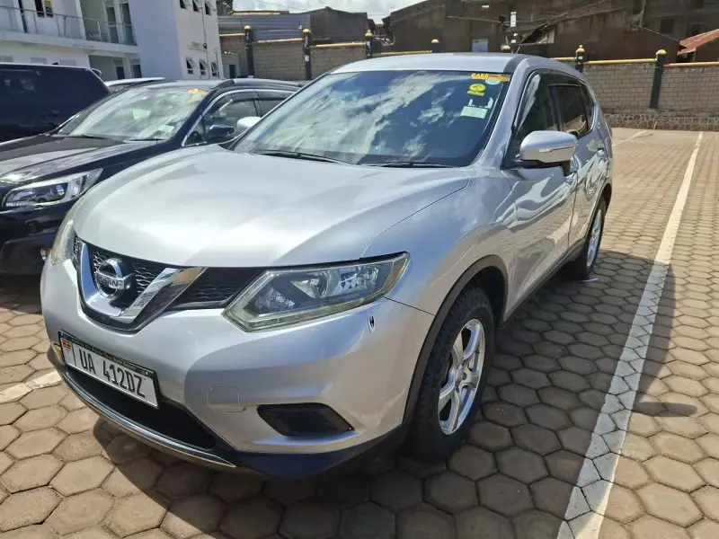 Nissan X-TRAIL   - 2014
