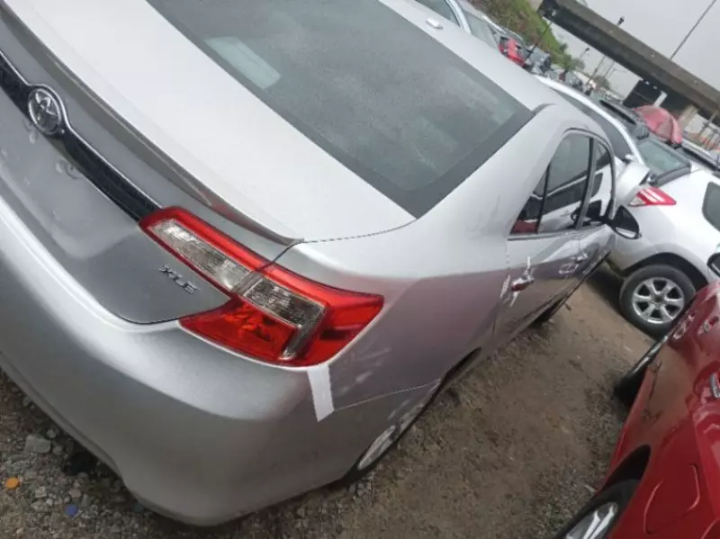 Toyota Camry   - 2012