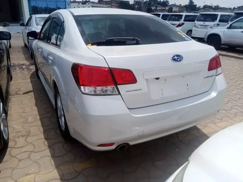 Subaru Legacy   - 2013
