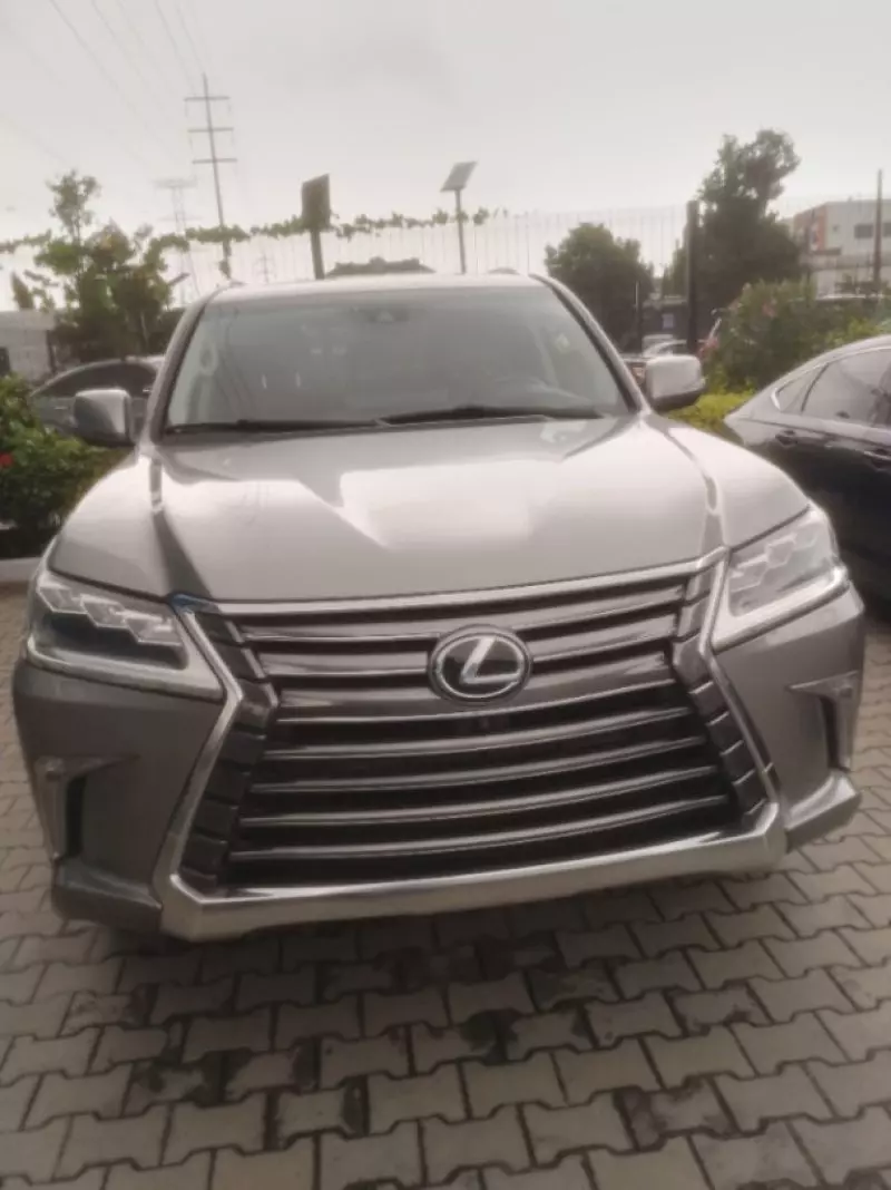 Lexus LX 570   - 2017