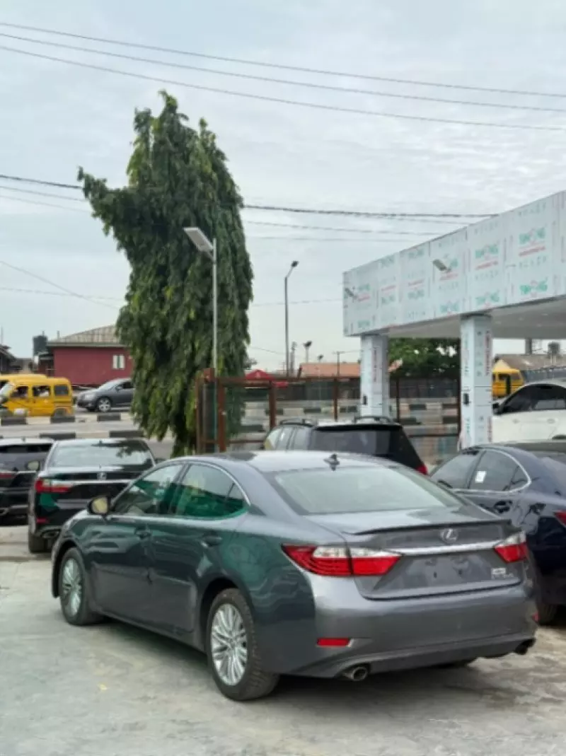 Lexus ES 350   - 2014