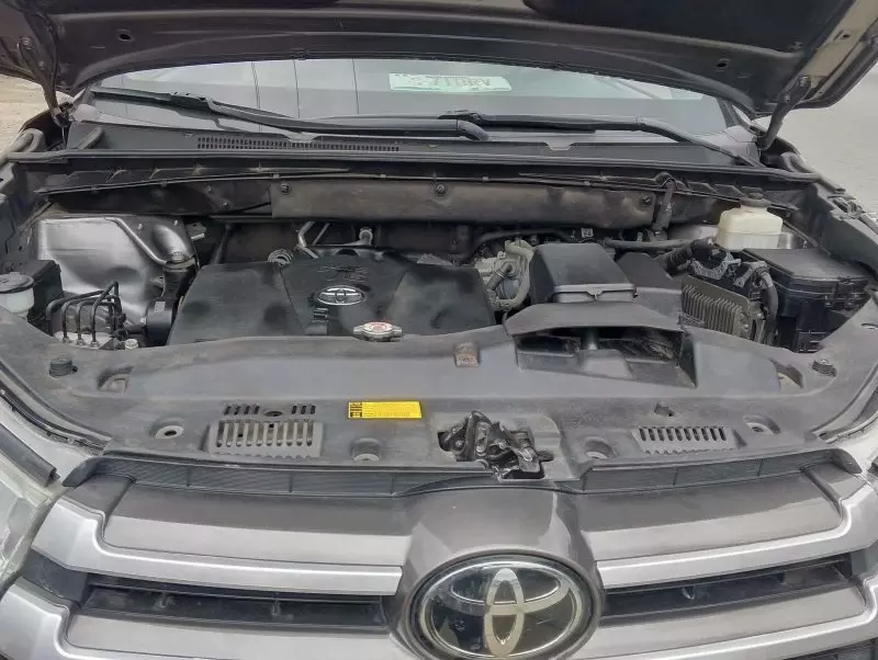 Toyota Highlander   - 2019