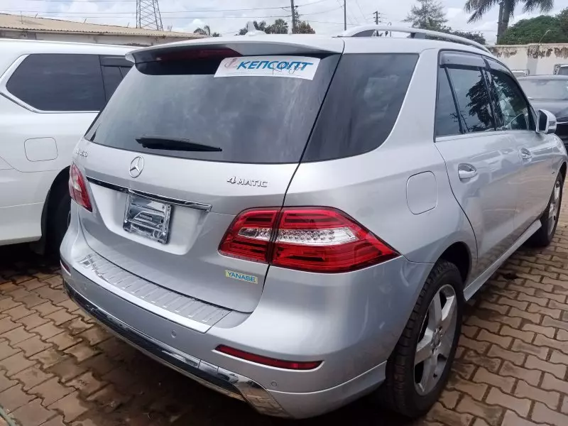 Mercedes-Benz ML 350   - 2012