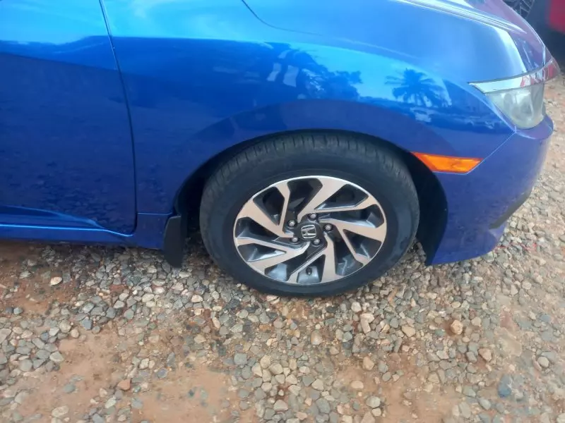 Honda Civic   - 2016