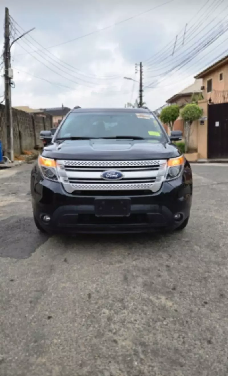 Ford Explorer   - 2014