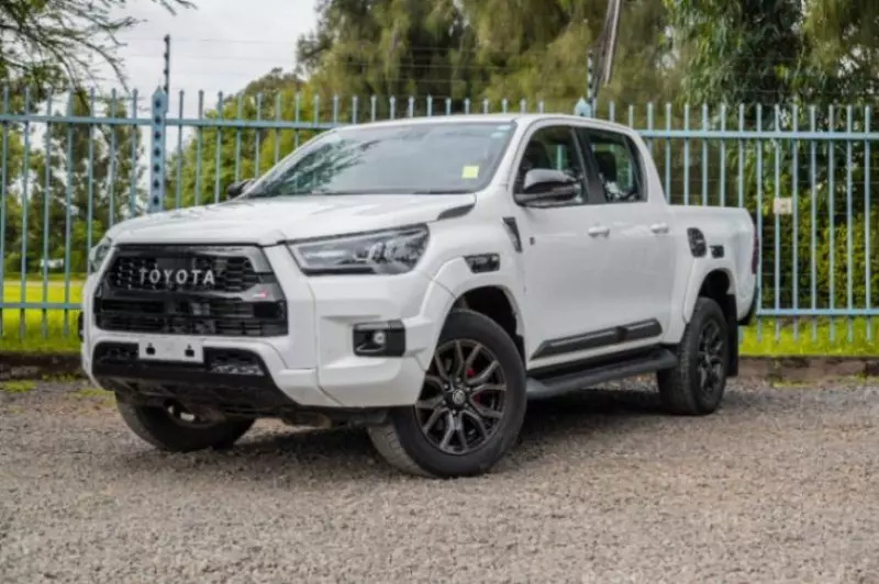 Toyota Hilux   - 2021