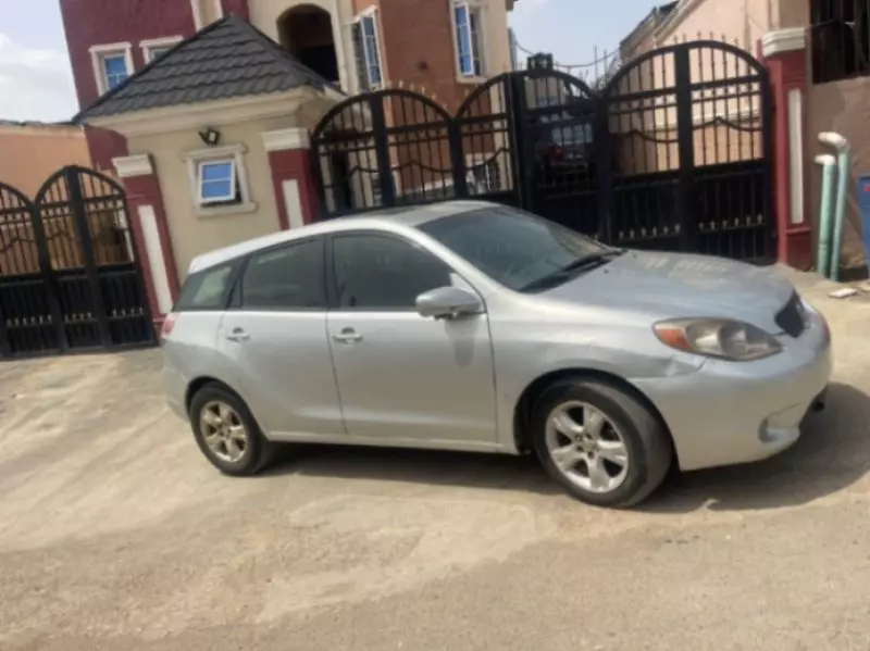 Toyota Corolla Matrix   - 2005