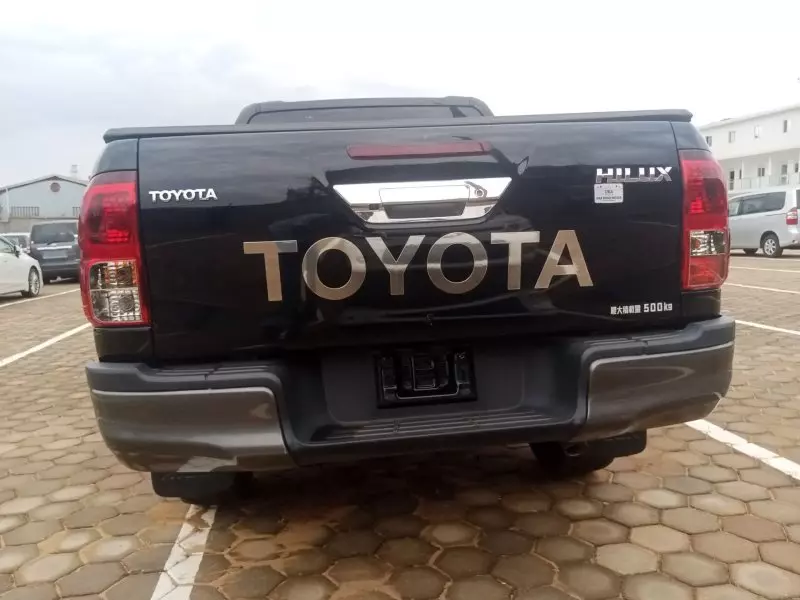 Toyota Hilux   - 2018