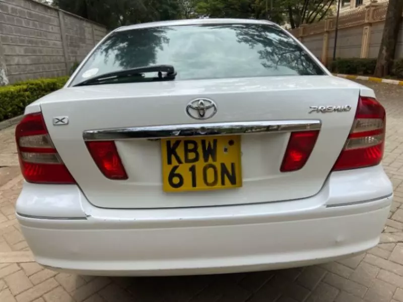 Toyota Premio    - 2006