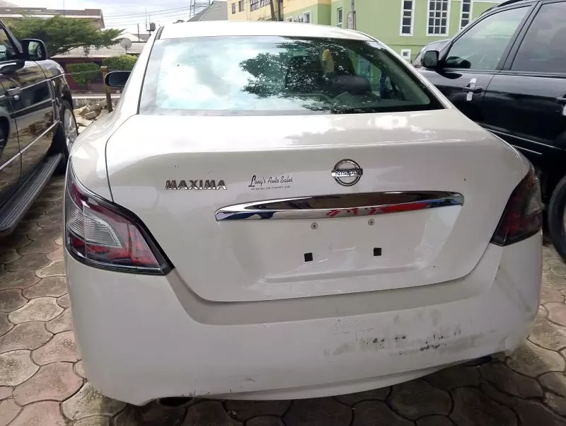 Nissan Maxima   - 2012