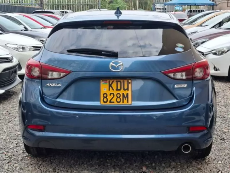 Mazda Axela    - 2018