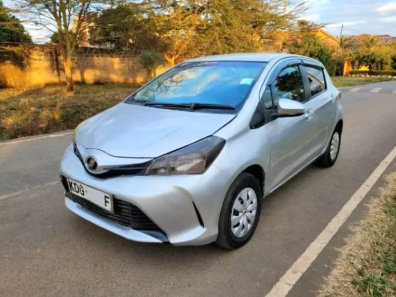 Toyota Vitz   - 2014