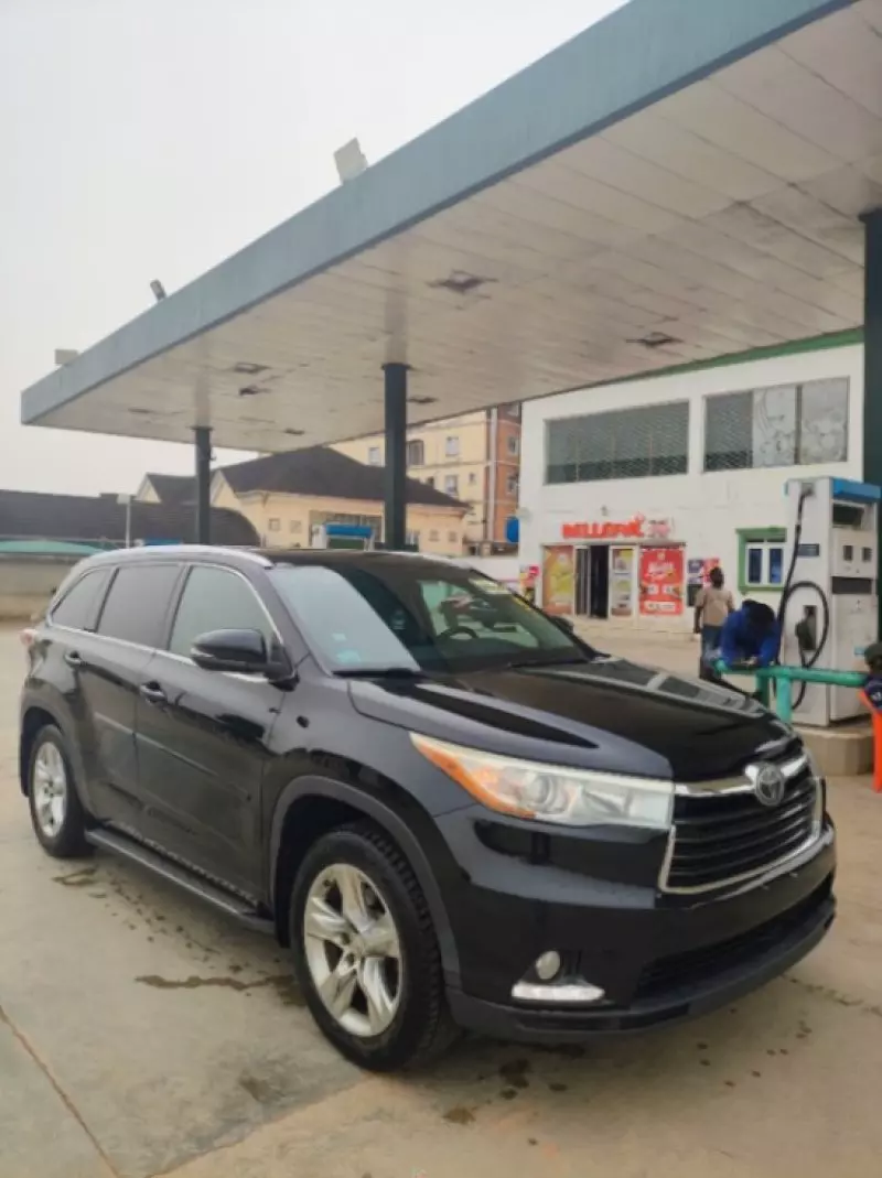 Toyota Highlander   - 2014