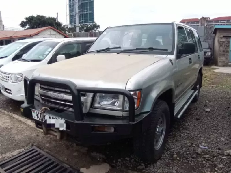 Isuzu Trooper   - 2005