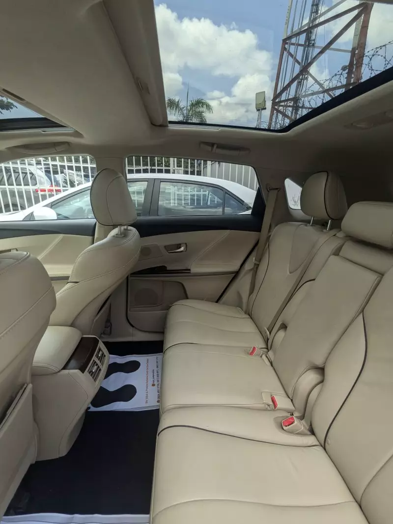 Toyota Venza   - 2014