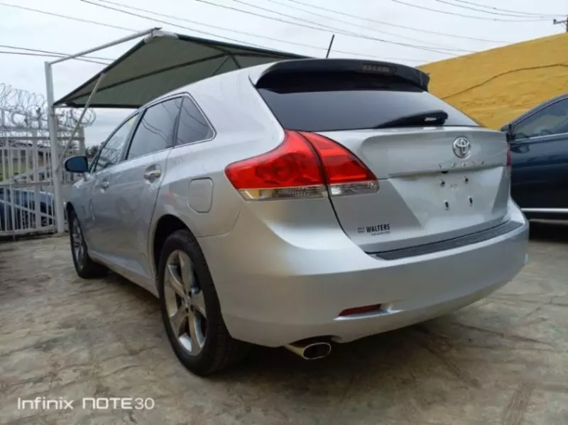 Toyota Venza   - 2010