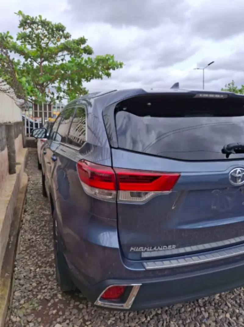 Toyota Highlander   - 2018