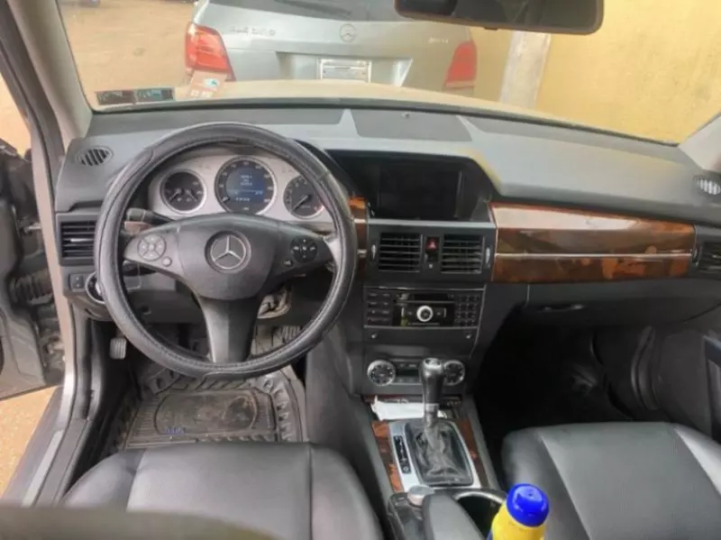 Mercedes-Benz GLK 350   - 2012