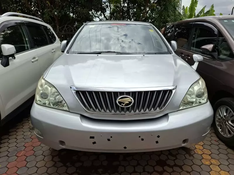 Toyota Harrier   - 2012
