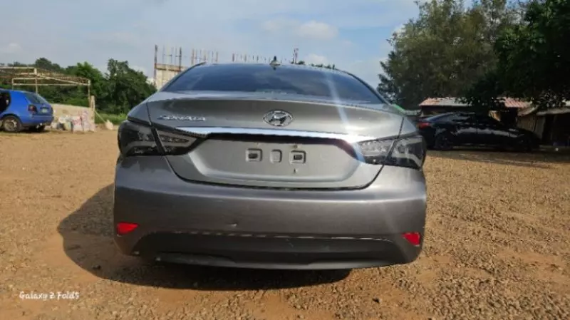 Hyundai Sonata   - 2014