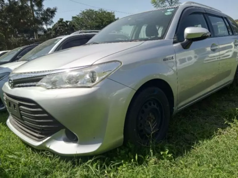 Toyota Fielder hybrid    - 2017