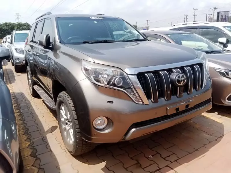 Toyota Landcruiser Prado   - 2016
