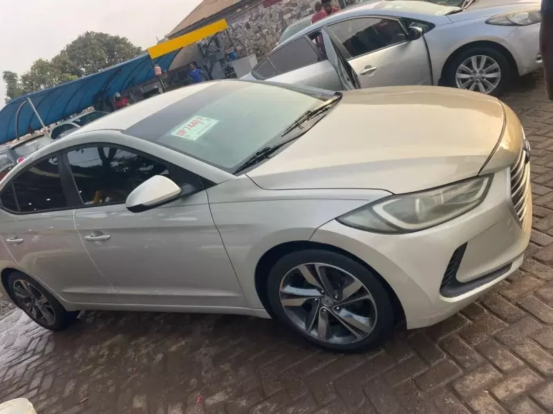 Hyundai Elantra   - 2017