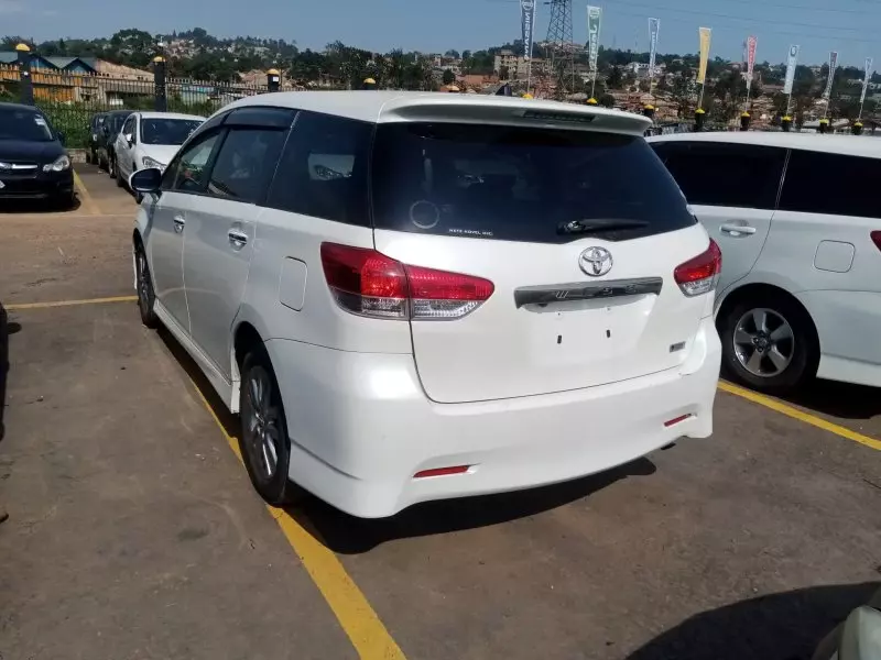 Toyota Wish   - 2012