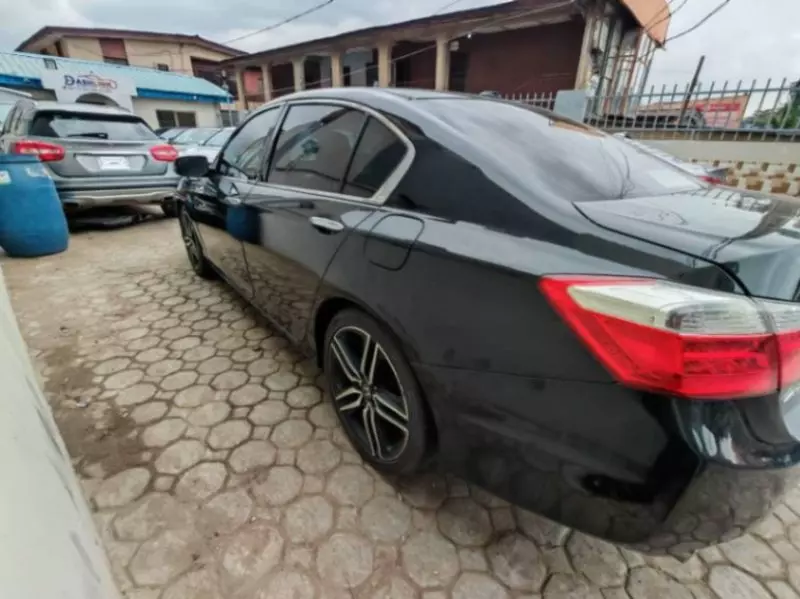 Honda Accord   - 2015