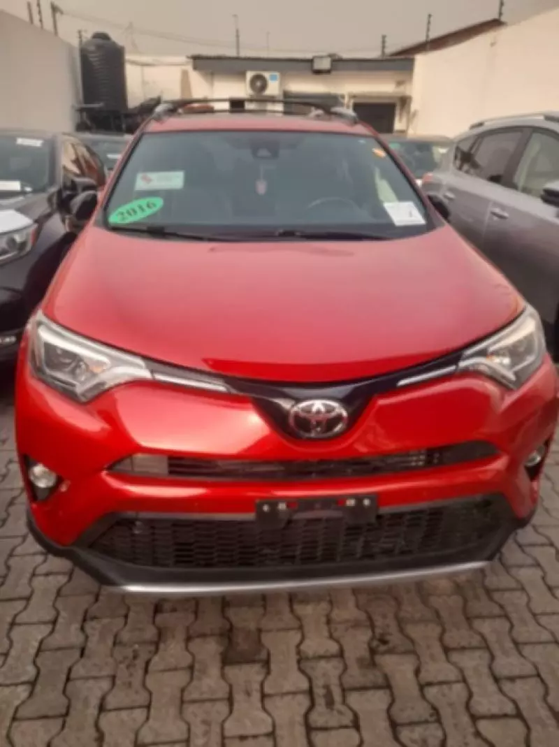 Toyota RAV4   - 2016