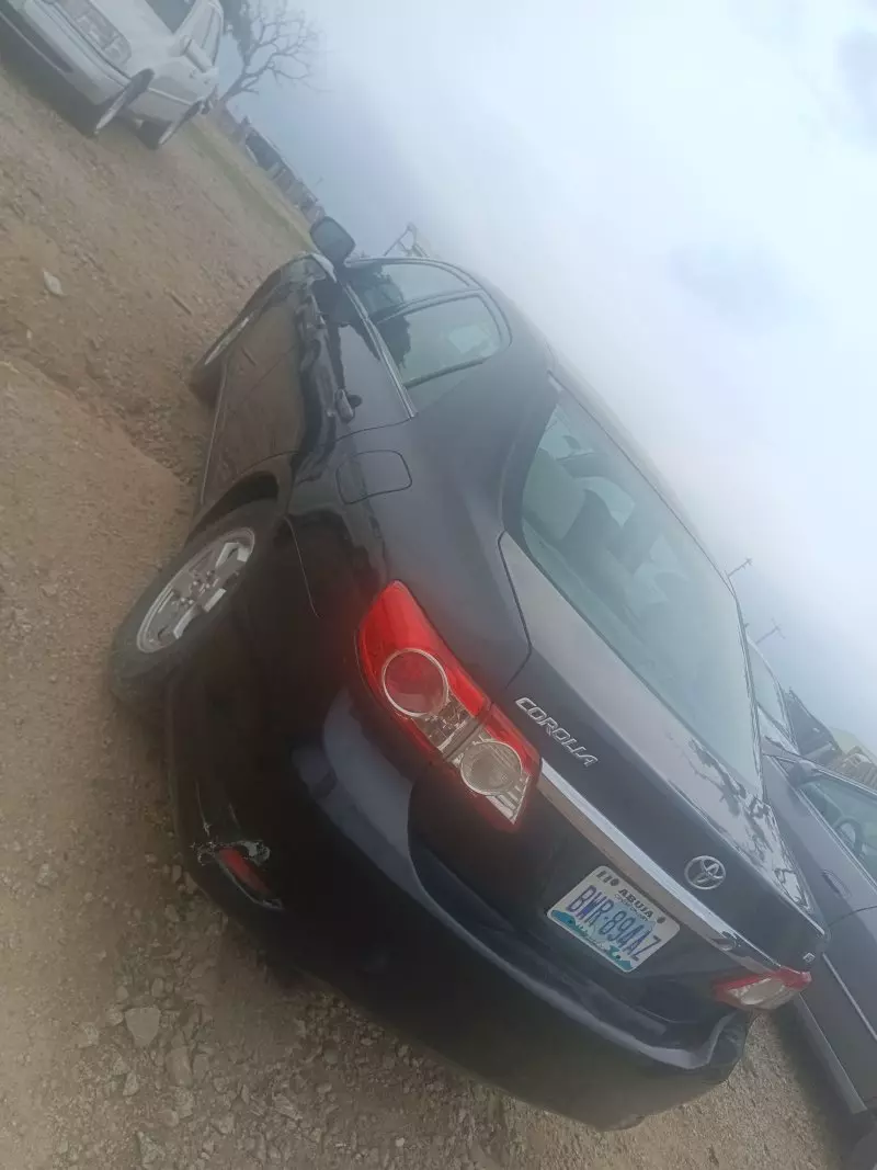 Toyota Corolla   - 2011