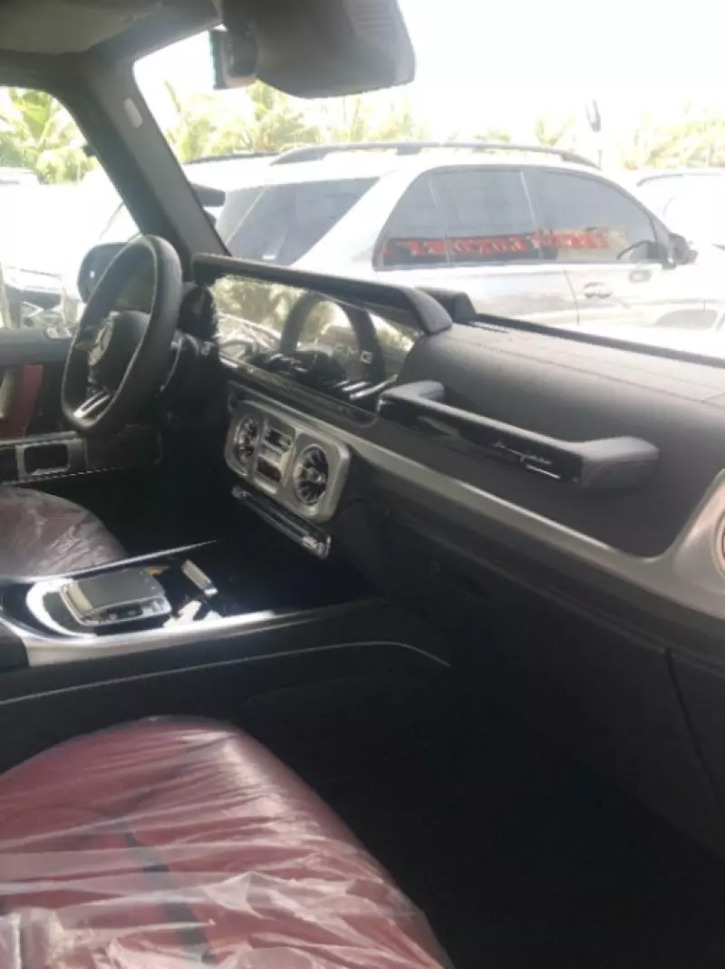 Mercedes-Benz G 63 AMG   - 2025