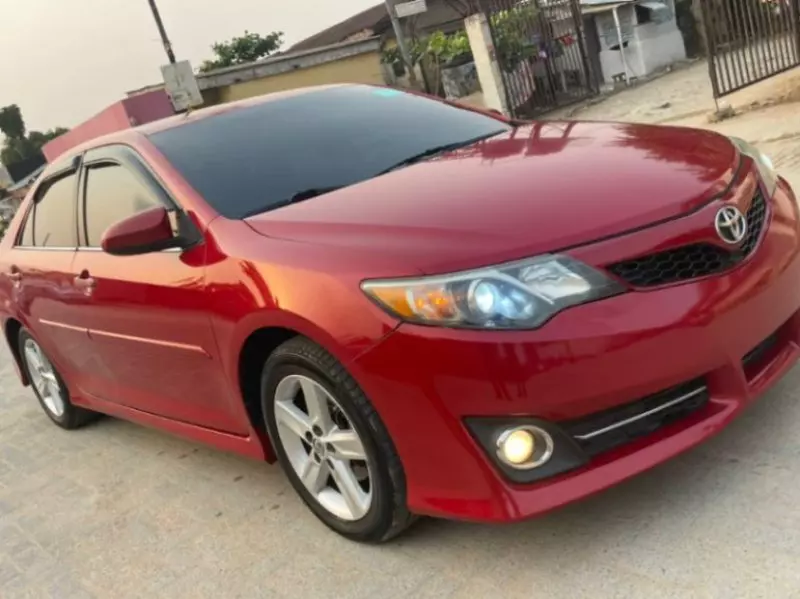 Toyota Camry - 2014