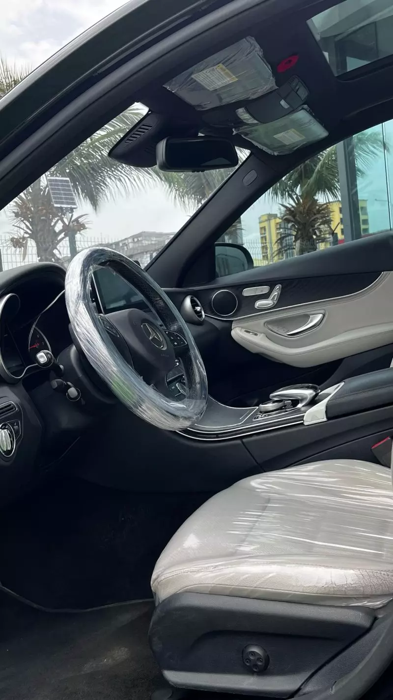 Mercedes-Benz C 300   - 2015