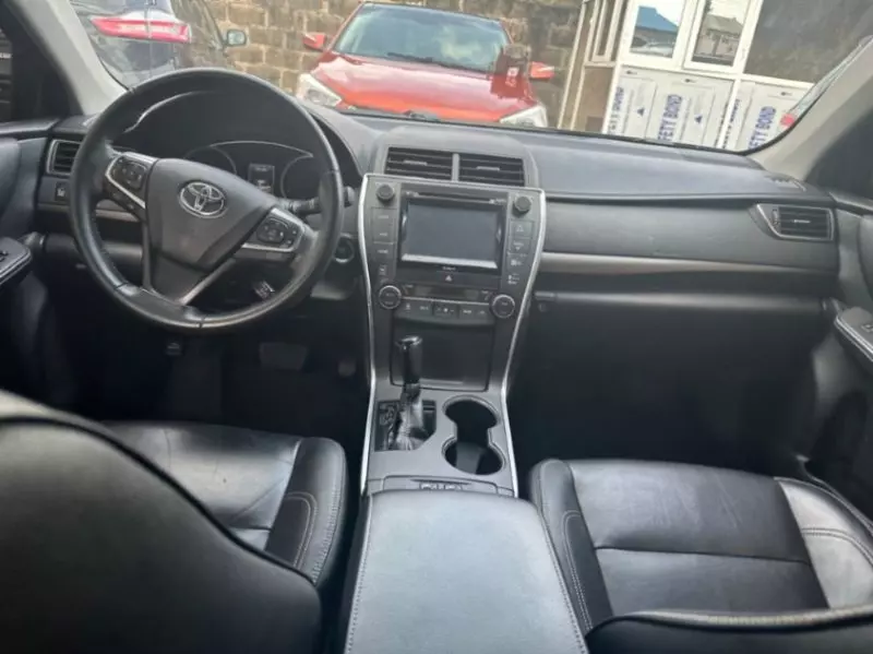 Toyota Camry   - 2017