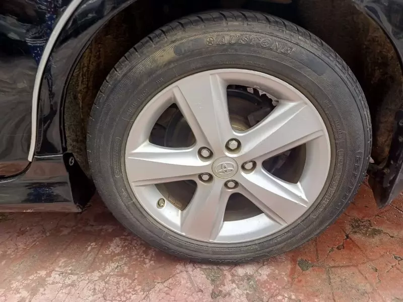 Toyota Camry   - 2009