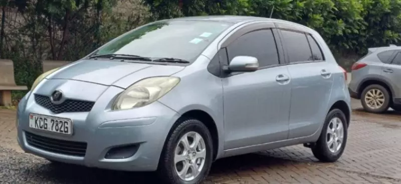 Toyota Vitz   - 2009